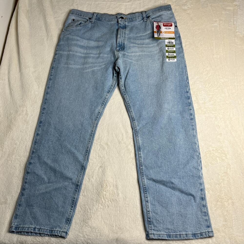 Wrangler Mens Jeans Five Star Regular Fit Flex 42x30 Medium Wash Denim - NWT